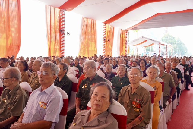 Chủ tịch nước Lương Cường dự Lễ kỷ niệm 50 năm Ngày giải phóng tỉnh Bình Phước- Ảnh 7.