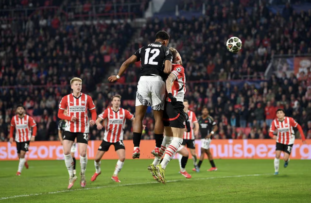 Thắng "hủy diệt" PSV 7-1, Arsenal mơ vé sớm tứ kết Champions League- Ảnh 2.