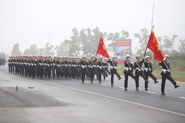 Hợp luyện diễu binh, diễu hành kỷ niệm 50 năm Ngày giải phóng miền Nam, thống nhất đất nước- Ảnh 5.