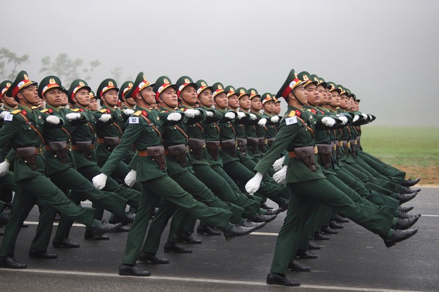 Hợp luyện diễu binh, diễu hành kỷ niệm 50 năm Ngày giải phóng miền Nam, thống nhất đất nước- Ảnh 16.