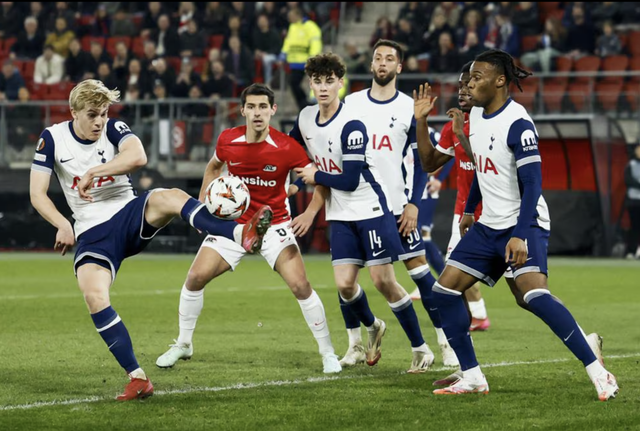 Man United vuột 3 điểm ngậm ngùi, Tottenham thua sốc Europa League- Ảnh 5.