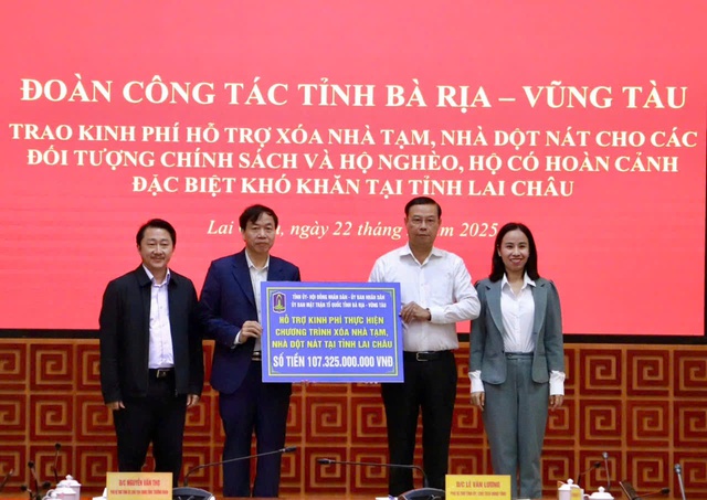 NHỮNG NGÔI NHÀ CHỞ NẶNG NGHĨA TÌNH (*): San sẻ yêu thương- Ảnh 1. NHỮNG NGÔI NHÀ CHỞ NẶNG NGHĨA TÌNH (*): tỷ lệ kèo nhà cái sẻ yêu thương- Ảnh 1.