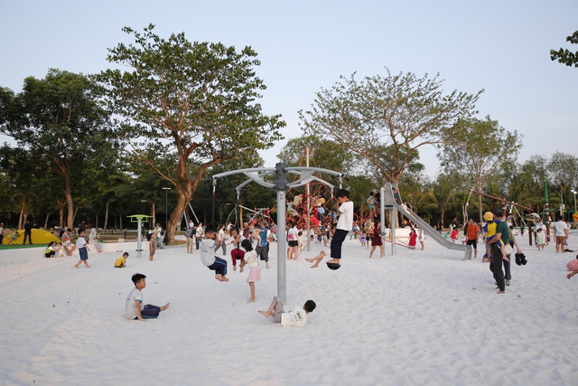 Phú Mỹ Hưng khánh thành Công viên P2 chào mừng 50 năm Ngày giải phóng miền Nam- Ảnh 3. Phú Mỹ Hưng khánh thành Công viên P2 chào mừng 50 năm Ngày giải phóng miền Nam- Ảnh 3.