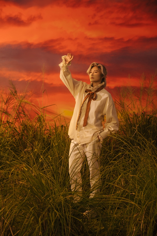 Vicky Nhung bắt tay hit maker Đông Thiên Đức tái xuất mạnh mẽ- Ảnh 1.