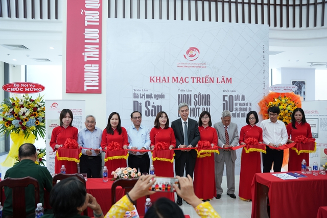 Trung tâm Lưu trữ Quốc gia II trưng bày loạt tư liệu quý - Ảnh 6.