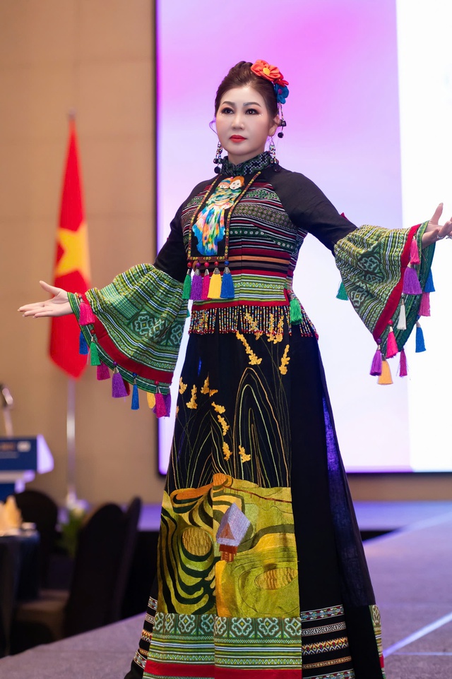 Phạm Thị Thu Thủy: Nữ doanh nhân đa nhiệm, quảng bá văn hóa Việt - Ảnh 2.