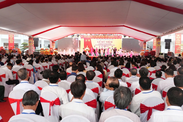 Duy Xuyên long trọng tổ chức lễ kỷ niệm 50 năm giải phóng quê hương- Ảnh 6. Duy Xuyên long trọng tổ chức lễ kỷ niệm 50 năm giải phóng quê hương- Ảnh 6.