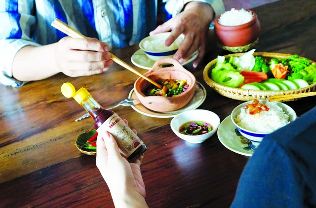 Khải Hoàn tự hào gìn giữ tinh hoa truyền thống- Ảnh 2. Khải Hoàn tự hào gìn giữ tinh hoa truyền thống- Ảnh 2.