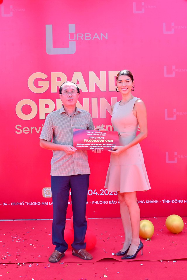 Vợ chồng Trang Lạ, Thiên An cùng dàn sao mừng Trịnh Tú Trung tậu nhà mới- Ảnh 3. Vợ chồng Trang Lạ, Thiên An cùng dàn sao mừng Trịnh Tú Trung tậu nhà mới- Ảnh 3.