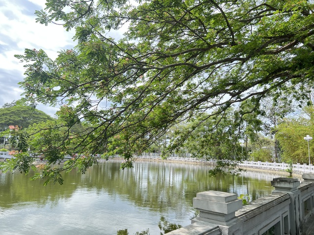 VIDEO: Ngôi đền từng bị đốt nhiều lần trong chiến tranh, giờ là niềm tự hào của người dân Trà Vinh - Ảnh 3.