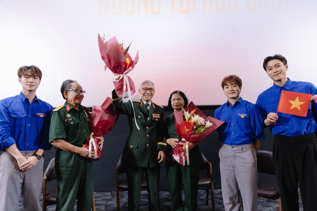 Vì sao Tân binh toàn năng trở thành top 1 chương trình giải trí trên mạng xã hội - Ảnh 1. Vì sao Tân binh toàn năng trở thành top 1 chương trình giải trí trên mạng xã hội - Ảnh 1.
