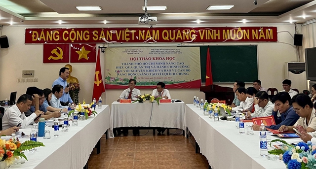 Đại biểu đóng góp ý kiến tại hội thảo “TP HCM nâng cao hiệu quả quản trị và hành chính công gắn với khuyến khích và bảo vệ cán bộ năng động, sáng tạo vì lợi ích chung”, ngày 26-12-2024 Ảnh: TƯ LIỆU Đại biểu đóng góp ý kiến tại hội thảo “TP HCM nâng cao hiệu quả quản trị và hành chính công gắn với khuyến khích và bảo vệ cán bộ năng động, sáng tạo vì lợi ích chung”, ngày 26-12-2024 Ảnh: TƯ LIỆU