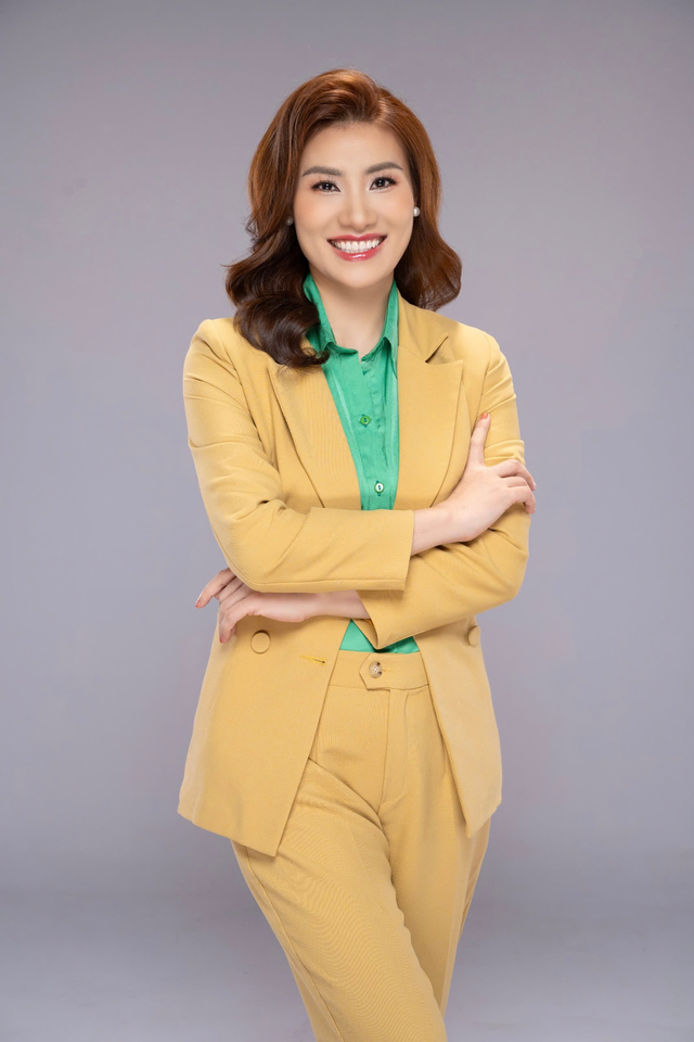 Dung Vanesa: "Hành trình từ Giám sát viên Hàng không đến chuyên gia AI"- Ảnh 1. Dung Vanesa: "Hành trình từ Giám sát viên Hàng không đến chuyên gia AI"- Ảnh 1.