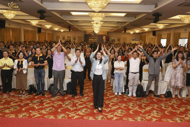 Dung Vanesa: "Hành trình từ Giám sát viên Hàng không đến chuyên gia AI"- Ảnh 4. Dung Vanesa: "Hành trình từ Giám sát viên Hàng không đến chuyên gia AI"- Ảnh 4.