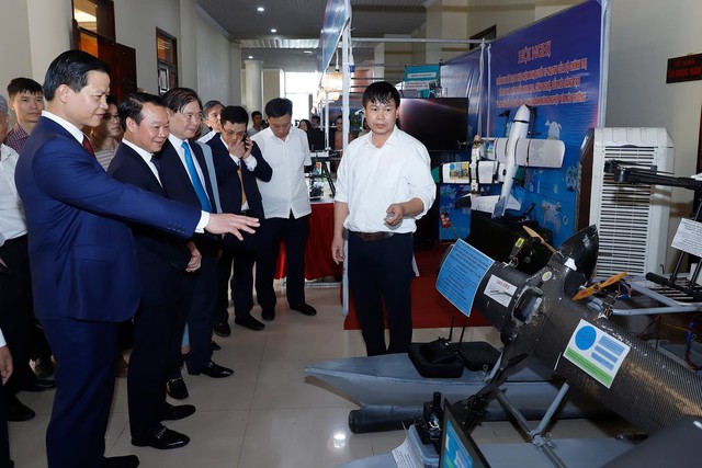Ngành Nông nghiệp và Môi trường hành động triển khai Nghị quyết 57
- Ảnh 1. Ngành Nông nghiệp và Môi trường hành động triển khai Nghị quyết 57
- Ảnh 1.