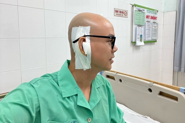 Ca sĩ Phan Đinh Tùng bị thủng màng nhĩ