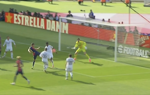 Rực lửa siêu kinh điển, Barcelona tiến sát ngôi vương La Liga - Ảnh 8.