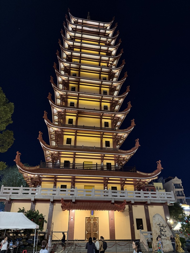 Cận cảnh tháp Đa Bảo - nơi lưu giữ vĩnh viễn xá lợi trái tim Bồ tát Thích Quảng Đức - Ảnh 1.