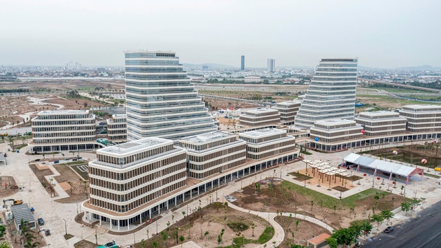 Ngắm 2 "công trình thế kỷ" vốn đầu tư ngàn tỉ đồng của Hải Phòng sắp đưa vào sử dụng- Ảnh 2. Ngắm 2 "công trình thế kỷ" vốn đầu tư ngàn tỉ đồng của Hải Phòng sắp đưa vào sử dụng- Ảnh 2.