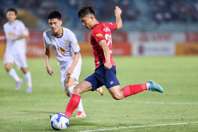 HLV Polking đánh giá cao nhà vô địch Thai-League - Ảnh 1.