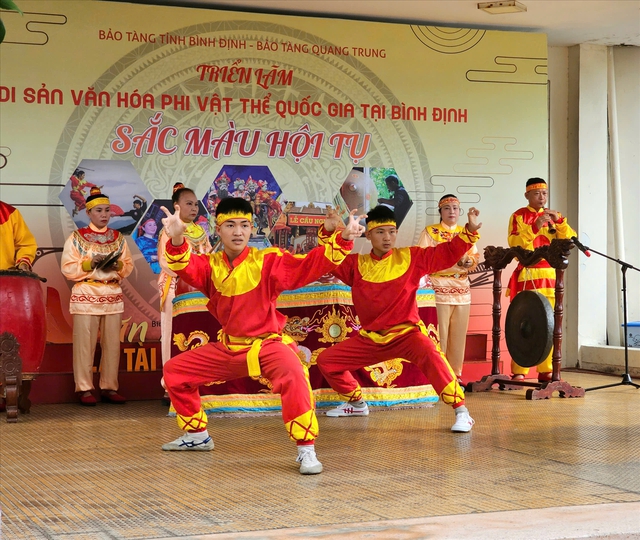 Triển lãm di sản văn hóa phi vật thể quốc gia tại Bình Định: Kết nối truyền thống với tương lai- Ảnh 3. Triển lãm di sản văn hóa phi vật thể quốc gia tại Bình Định: Kết nối truyền thống với tương lai- Ảnh 3.
