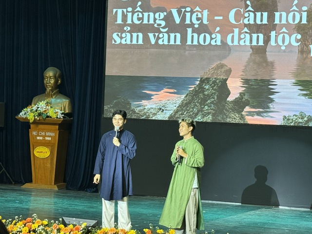 Sinh viên TP HCM tranh tài hùng biện tiếng Việt- Ảnh 1. Sinh viên TP HCM tranh tài hùng biện tiếng Việt- Ảnh 1.