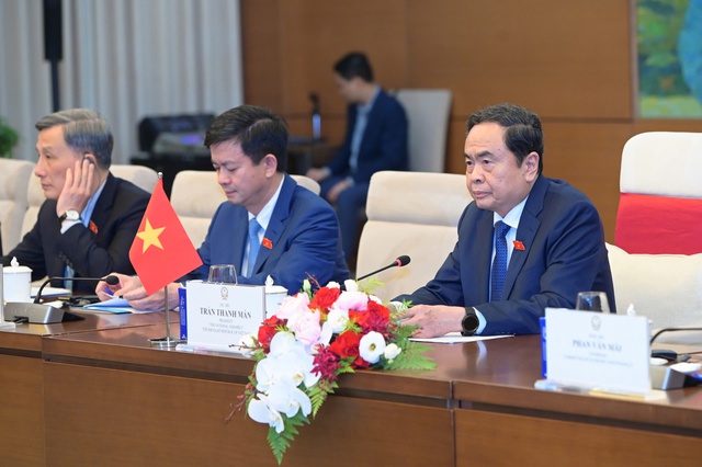 Chủ tịch Quốc hội Trần Thanh Mẫn hội kiến Thủ tướng Thái Lan- Ảnh 6. Chủ tịch Quốc hội Trần Thanh Mẫn hội kiến Thủ tướng Thái Lan- Ảnh 6.
