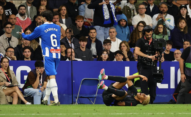 Lamine Yamal lập siêu phẩm, Barcelona vô địch sớm La Liga- Ảnh 5. Lamine Yamal lập siêu phẩm, Barcelona vô địch sớm La Liga- Ảnh 5.