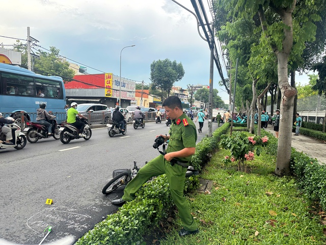 Lại xảy ra tai nạn giao thông chết nguời trên đường Quang Trung, Gò Vấp- Ảnh 1. Lại xảy ra tai nạn giao thông chết nguời trên đường Quang Trung, Gò Vấp- Ảnh 1.