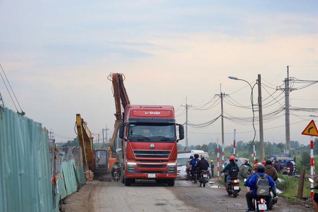 Cận cảnh tiến độ bấp bênh ở Vành đai 3 phía Tây- Ảnh 3. Cận cảnh tiến độ bấp bênh ở Vành đai 3 phía Tây- Ảnh 3.