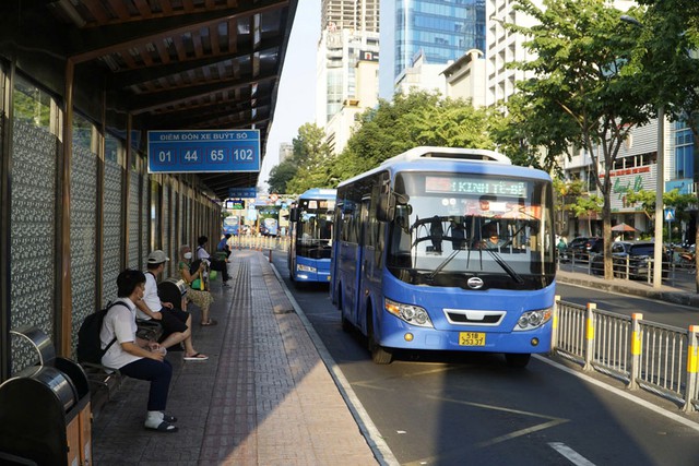 Các HTX xe buýt trước nguy cơ rớt thầu - Ảnh 1. Các HTX xe buýt trước nguy cơ rớt thầu - Ảnh 1.