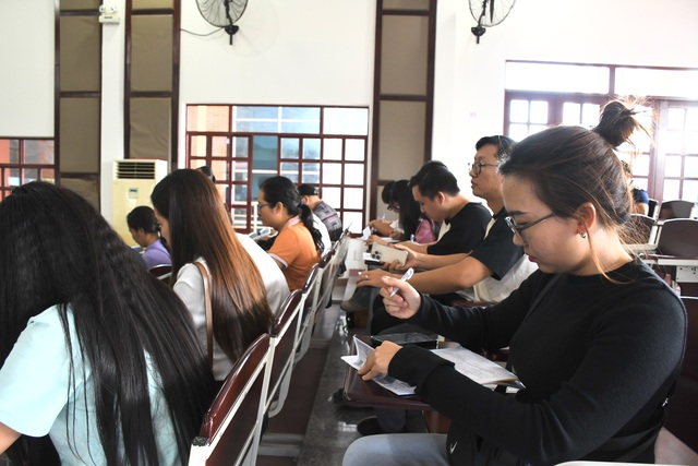 Hình ảnh Công an Đồng Nai lần đầu tổ chức kỳ thi sát hạch lái ô tô- Ảnh 5. Hình ảnh Công an Đồng Nai lần đầu tổ chức kỳ thi sát hạch lái ô tô- Ảnh 5.