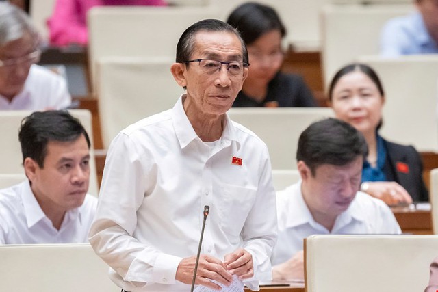 Đại biểu Quốc hội lo ngại "công ty ma" lợi dụng khi chuyển sang cơ chế hậu kiểm- Ảnh 1. Đại biểu Quốc hội lo ngại "công ty ma" lợi dụng khi chuyển sang cơ chế hậu kiểm- Ảnh 1.