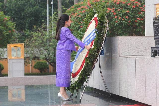 Thủ tướng Thái Lan Paetongtarn Shinawatra viếng Chủ tịch Hồ Chí Minh- Ảnh 7. Thủ tướng Thái Lan Paetongtarn Shinawatra viếng Chủ tịch Hồ Chí Minh- Ảnh 7.
