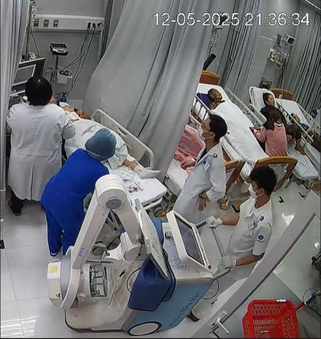 Kích hoạt "báo động đỏ", cứu sống 2 sinh viên bị đâm hơn 20 nhát - Ảnh 1.