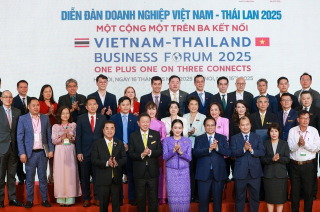 Vietjet và Boeing ký thỏa thuận chuyển giao 50 máy bay Boeing 737 cho Vietjet Thái Lan- Ảnh 3. Vietjet và Boeing ký thỏa thuận chuyển giao 50 máy bay Boeing 737 cho Vietjet Thái Lan- Ảnh 3.