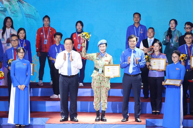 Nhấn vào ảnh để phóng to Thanh niên tiên tiến làm theo lời Bác là những tấm gương sáng, có uy tín, ảnh hưởng tích cực