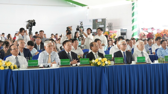 Bình Dương động thổ 2 dự án khu công nghiệp hàng ngàn tỉ đồng- Ảnh 1. Bình Dương động thổ 2 dự án khu công nghiệp hàng ngàn tỉ đồng- Ảnh 1.