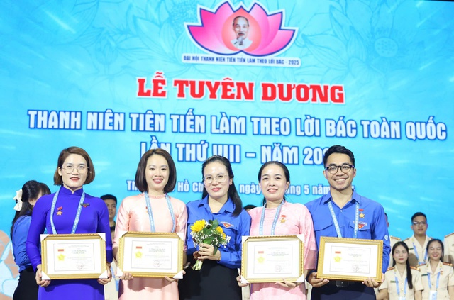Thanh niên tiên tiến làm theo lời Bác là những tấm gương sáng, có uy tín, ảnh hưởng tích cực- Ảnh 4. Thanh niên tiên tiến làm theo lời Bác là những tấm gương sáng, có uy tín, ảnh hưởng tích cực- Ảnh 4.