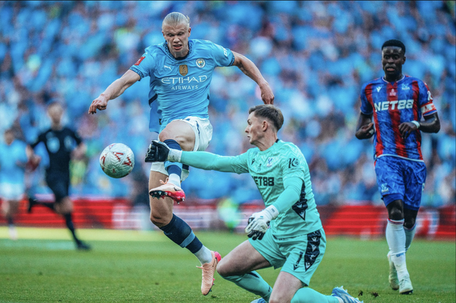 Sao tuyển Anh lập công, Crystal Palace giành FA Cup sau 119 năm- Ảnh 6. Sao tuyển Anh lập công, Crystal Palace giành FA Cup sau 119 năm- Ảnh 6.