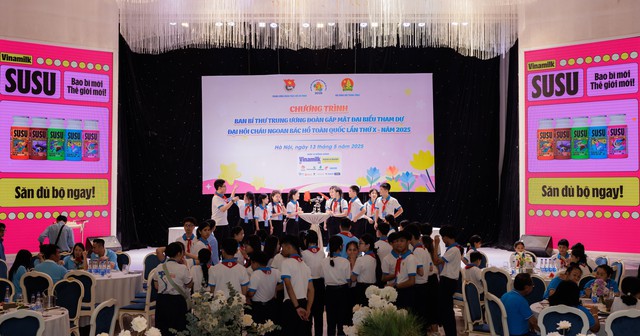 Cùng thiếu nhi viết tiếp hành trình “Cháu ngoan Bác Hồ” tiến vào kỷ nguyên mới- Ảnh 2. Cùng thiếu nhi viết tiếp hành trình “Cháu ngoan Bác Hồ” tiến vào kỷ nguyên mới- Ảnh 2.