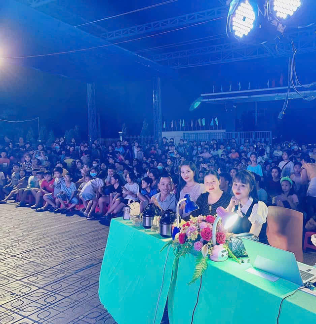 Huyền Chi: Gắn kết cộng đồng, lan tỏa yêu thương- Ảnh 3. Huyền Chi: Gắn kết cộng đồng, lan tỏa yêu thương- Ảnh 3.