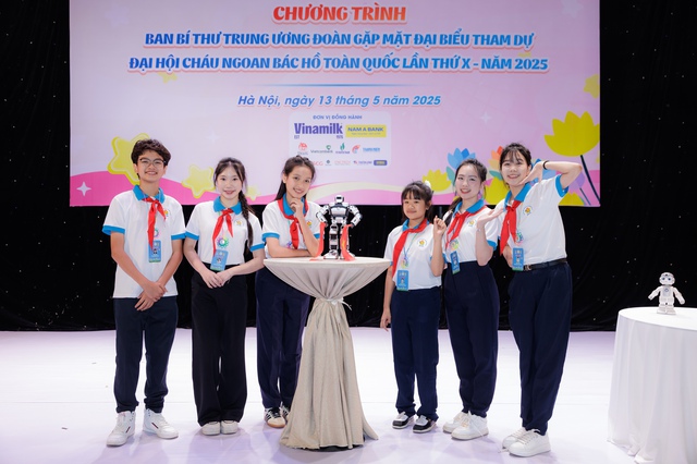 Cùng thiếu nhi viết tiếp hành trình “Cháu ngoan Bác Hồ” tiến vào kỷ nguyên mới- Ảnh 4. Cùng thiếu nhi viết tiếp hành trình “Cháu ngoan Bác Hồ” tiến vào kỷ nguyên mới- Ảnh 4.