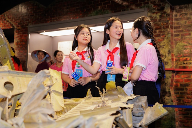 Cùng thiếu nhi viết tiếp hành trình “Cháu ngoan Bác Hồ” tiến vào kỷ nguyên mới- Ảnh 5. Cùng thiếu nhi viết tiếp hành trình “Cháu ngoan Bác Hồ” tiến vào kỷ nguyên mới- Ảnh 5.