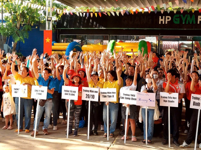 Sôi nổi ngày hội dành riêng cho CNVC-LĐ- Ảnh 1. Sôi nổi ngày hội dành riêng cho CNVC-LĐ- Ảnh 1.