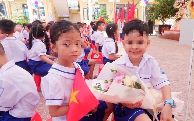 Vụ suất cơm học sinh bị "đánh thuế 2 lần": Chủ tịch Quảng Bình chỉ đạo khẩn- Ảnh 1. Vụ suất cơm học sinh bị "đánh thuế 2 lần": Chủ tịch Quảng Bình chỉ đạo khẩn- Ảnh 1.