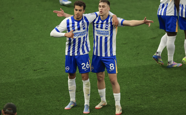 Tân vương Liverpool tiếp tục gục ngã, Brighton mơ vé châu Âu- Ảnh 3. Tân vương Liverpool tiếp tục gục ngã, Brighton mơ vé châu Âu- Ảnh 3.