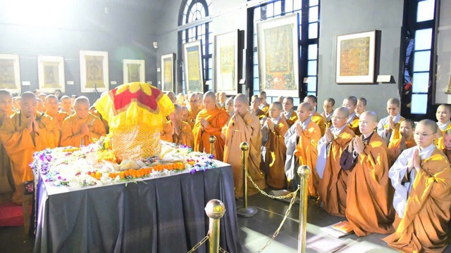 Chi tiết lịch trình các địa điểm cung nghinh Xá lợi Đức Phật tại Việt Nam- Ảnh 1. Chi tiết lịch trình các địa điểm cung nghinh Xá lợi Đức Phật tại Việt Nam- Ảnh 1.
