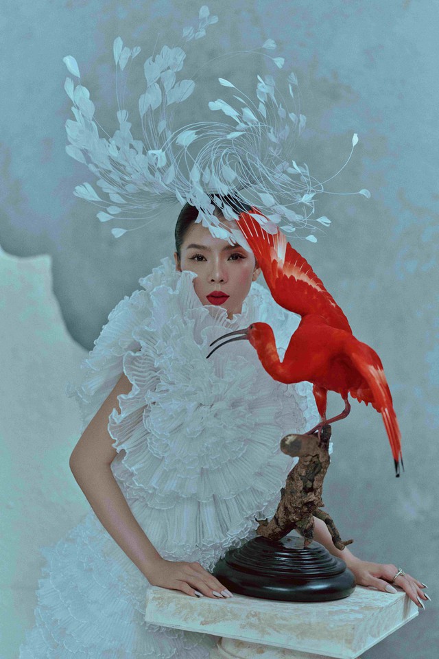 Bộ ảnh nhiều ẩn ý của Lệ Quyên- Ảnh 4. Bộ ảnh nhiều ẩn ý của Lệ Quyên- Ảnh 4.