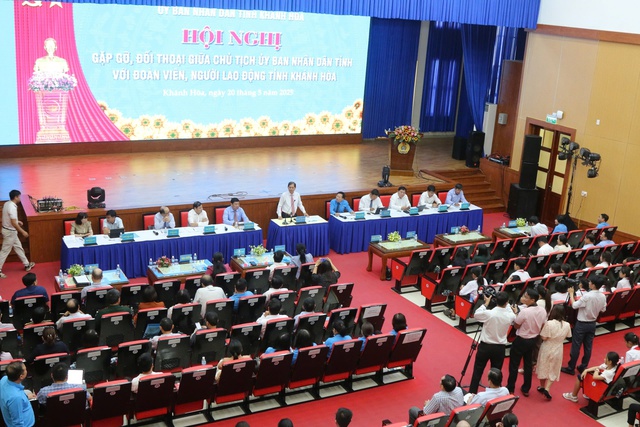 Chủ tịch tỉnh Khánh Hòa giải quyết các vấn đề thiết thực của người lao động- Ảnh 1. Chủ tịch tỉnh Khánh Hòa giải quyết các vấn đề thiết thực của người lao động- Ảnh 1.